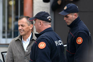 Naoštrite pera, haos je u policiji: Optužnica - Bošković i...