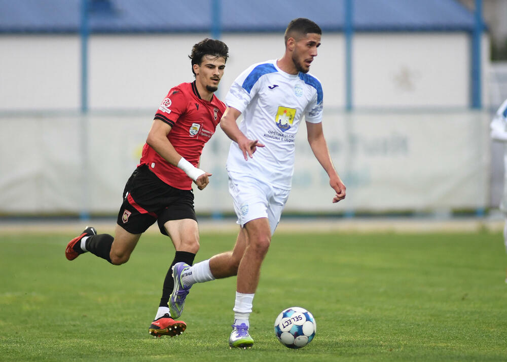 <p>Tim iz Tuzi u dva meča bolji od drugoligaša Otranta, u revanšu slavio 1:0 golom Petra Sekulovića iz penala</p>