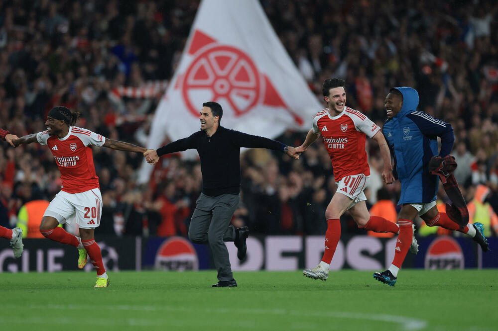Zasluženo do finala: Arteta sa Maduekeom, Rajsom i Ezeom, Foto: Paul Childs/Reuters
