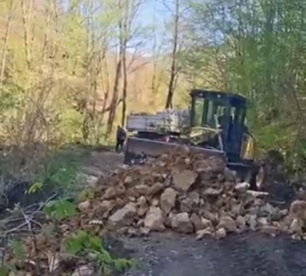 Bijelo Polje: Saniran dio puta u Rakiti
