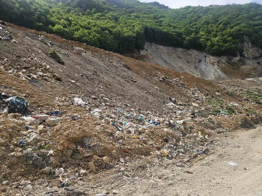 Prekinuta blokada odvoza otpada u Bijelom Polju: Državna...