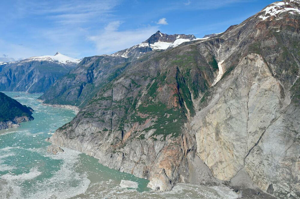 Fotografija sa terena koju je snimila američka Geološka služba tokom izviđačkog putovanja nakon klizišta u fjordu Trejsi Arm, Foto: Reuters
