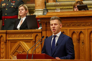 Peter Mađar položio zakletvu i preuzeo dužnost premijera