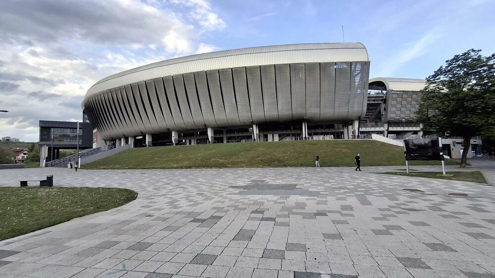 <p>Od fenomenalne atmosfere na meču sa Budućnosti do bogate sportske i kulturne istorije - BT arena opravdava reputaciju jednog od najimpresivnijih regionalnih zdanja</p>