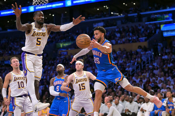 Oklahoma, Lakers'a karşı "süpürge" hazırlıyor, Cleveland ise seriyi daraltıyor...