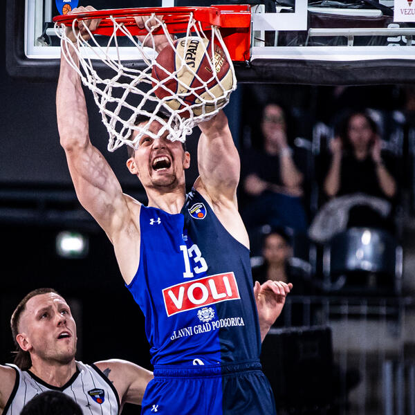 Jovanovic, Buducnost'un Cluj karşısında ustaca bir oyun sergilediğini belirterek, "Hiçbir şey yok..." diyor.