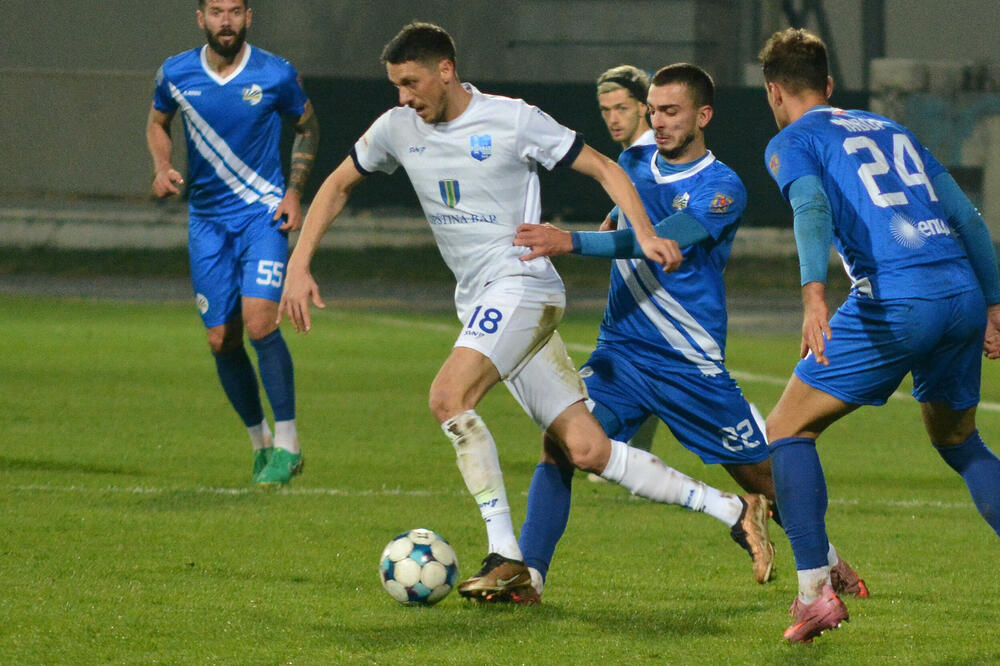Sa utakmice Sutjeska i Mornara, odigrane u decembru u Nikšiću, kada su Barani slavili 1:0, Foto: FSCG