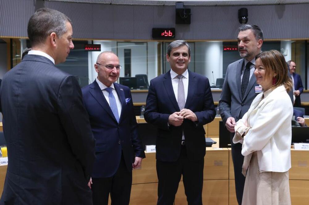 Ibrahimović sa šefovima diplomatija EU u Briselu: Crna Gora snažno...