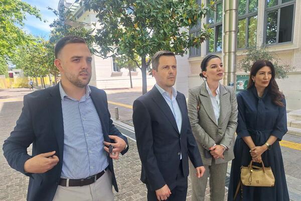 Mićović: Der Vorschlag der Europäischen Union ist inakzeptabel; Paunović:...