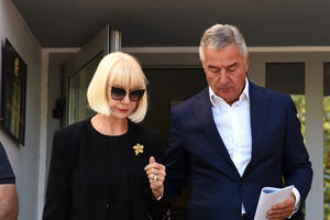 Pravni tim Mila i Ane Đukanović: Vlada posredstvom Zaštitnika...
