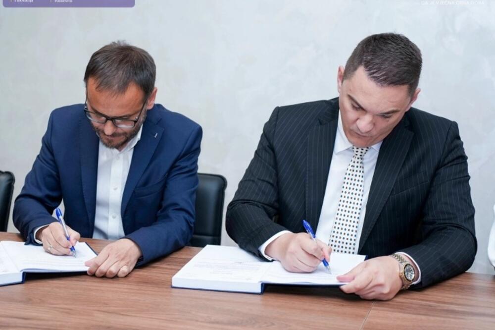 Sa potpisivanja ugovora, Foto: Ministarstvo energetike i rudarstva