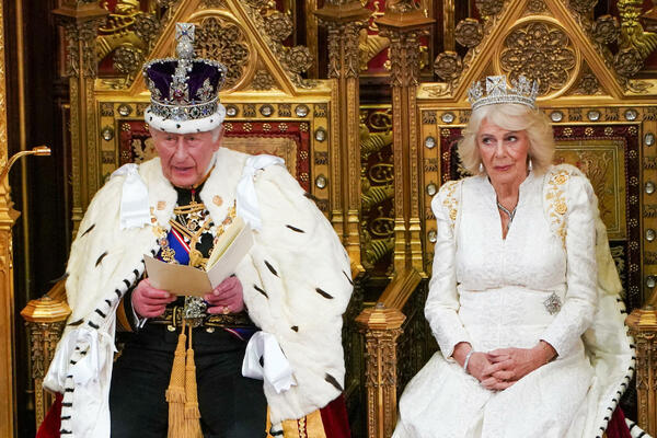 König Karl stellt die Agenda der britischen Regierung als Überlebensstrategie dar...