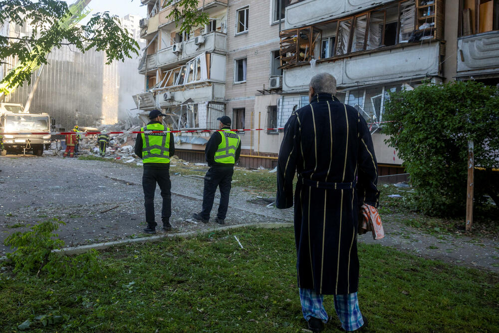 <p>U napadu su pogođeni civilna infrastruktura i stambene zgrade u više ukrajinskih gradova, rekla je ukrajinska premijerka Julija Sviridenko, navodeći da je Kijev pretrpio najveće gubitke</p>