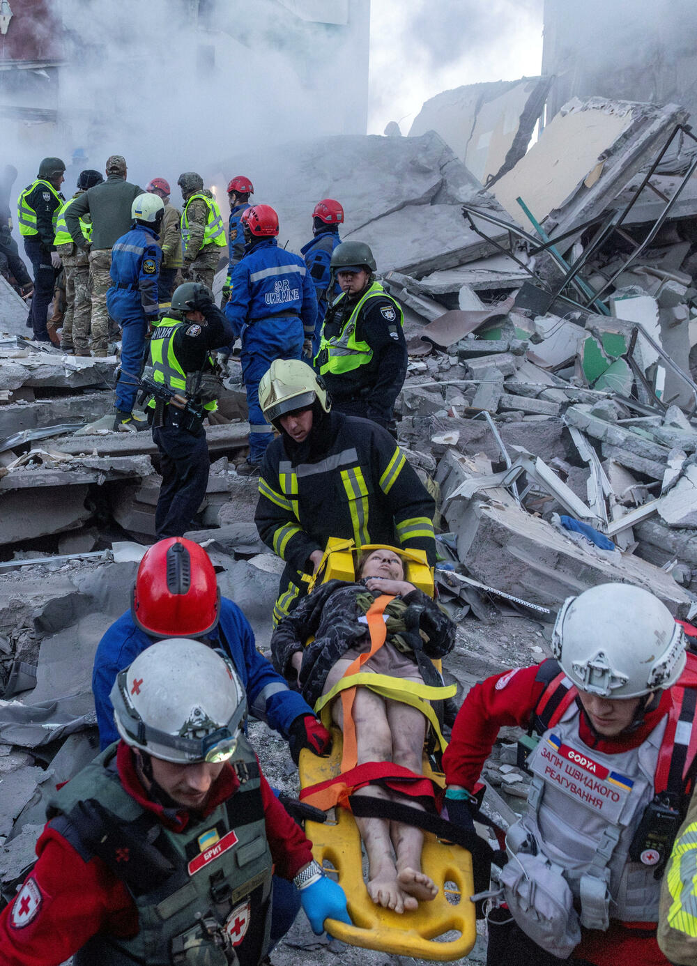 <p>U napadu su pogođeni civilna infrastruktura i stambene zgrade u više ukrajinskih gradova, rekla je ukrajinska premijerka Julija Sviridenko, navodeći da je Kijev pretrpio najveće gubitke</p>