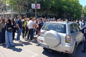 Протест в связи с инцидентом на юридическом факультете в Белграде...