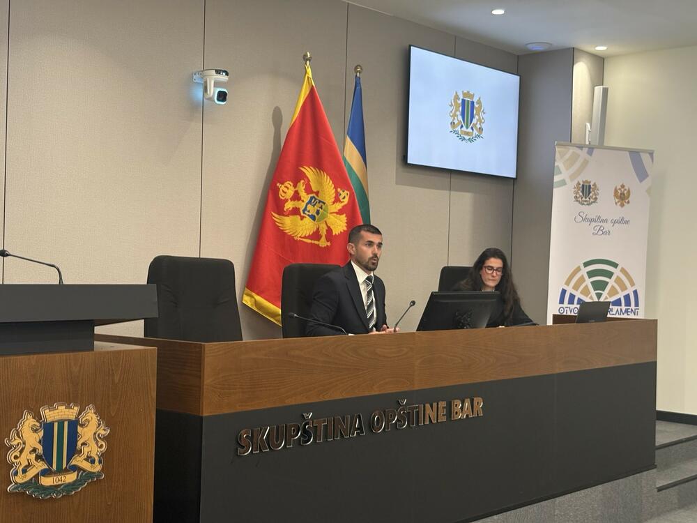Nenezić sazvao hitnu sjednicu SO Bar o Zakonu o slobodnim zonama