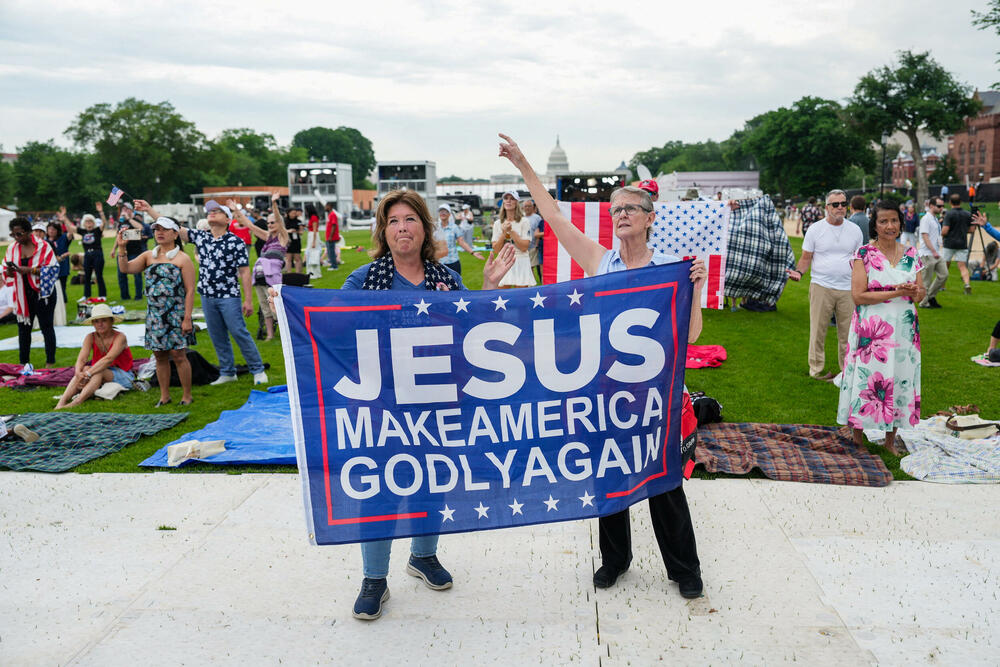 <p>Pokret je oživio od povratka Donalda Trampa na vlast, kroz govore ministra odbrane Pita Hegseta, člana ultrakonzervativne evangelističke crkve, i vjerske događaje u Bijeloj kući</p>