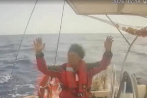 Flotila sa pomoći za Gazu tvrdi da su izraelske snage upale na...