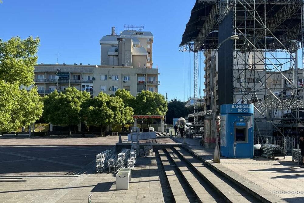 Detalj sa Trga nezavisnosti u Podgorici, Foto: Sara Antanasijević