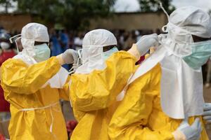Šta je ebola i treba li svijet da bude zabrinut