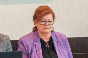 Tvrdi da je poslala mejl, ali ga tužilac nije primio: Postupak...