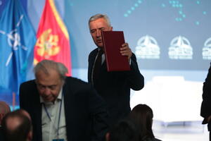 Služba, snajka, služba: Đukanović za najveće afere iz vremena...