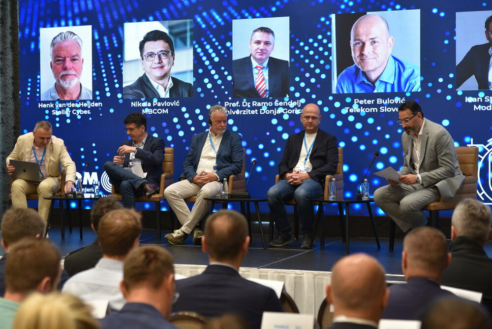 <p>Konferencija je tokom dva dana okupila renomirane regionalne i međunarodne stručnjake iz oblasti sajber bezbjednosti, predstavnike Vojske Crne Gore, državnih institucija, finansijskog sektora, telekomunikacionih operatora i globalnih tehnoloških kompanija.</p>