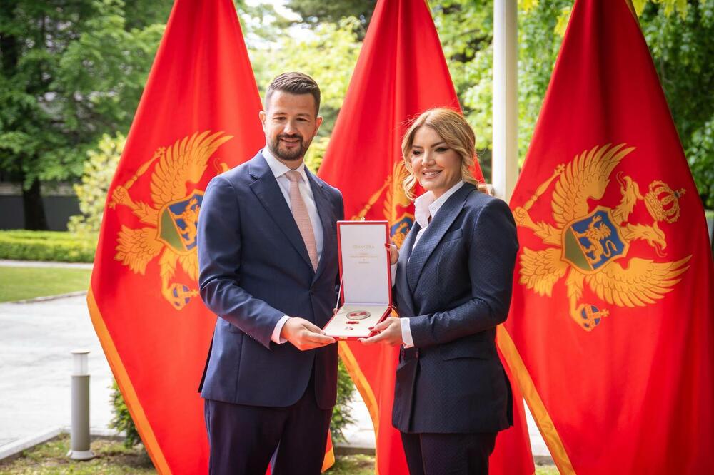 Uručenje odlikovanja