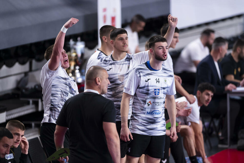<p>Cetinjani bolji od Pljevljaka u finalu (34:26), do kraja sezone imaju veliki šansu da kompletitraju devetu dvostruku krunu</p>