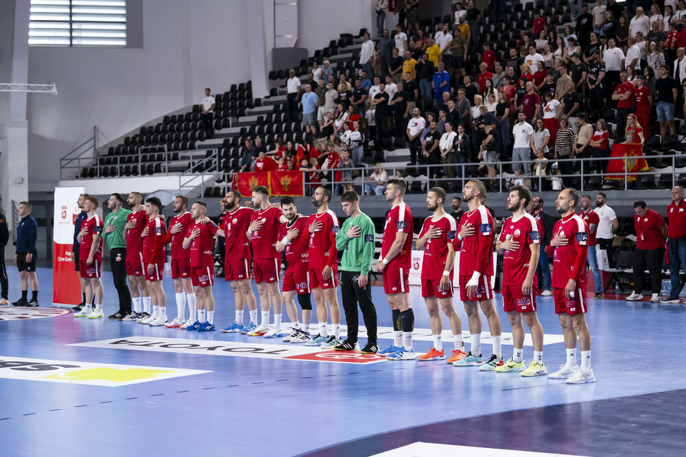 <p>Cetinjani bolji od Pljevljaka u finalu (34:26), do kraja sezone imaju veliki šansu da kompletitraju devetu dvostruku krunu</p>