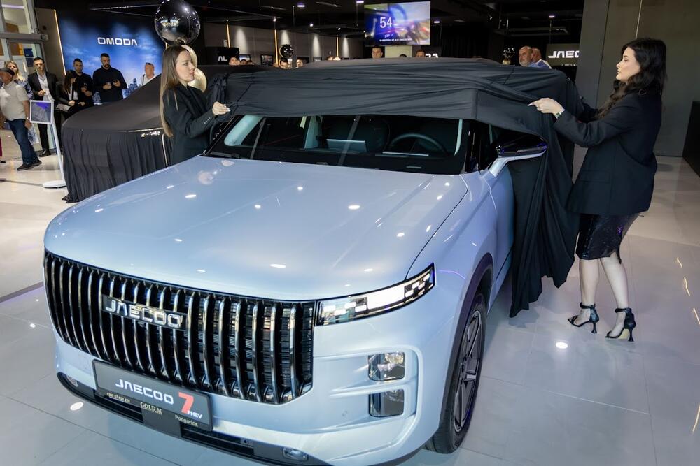 Gold M Electric Cars