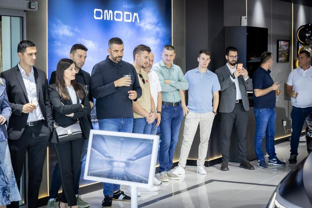 <p><em>Otvoren novi salon Gold M Electric Cars u Podgorici</em></p>