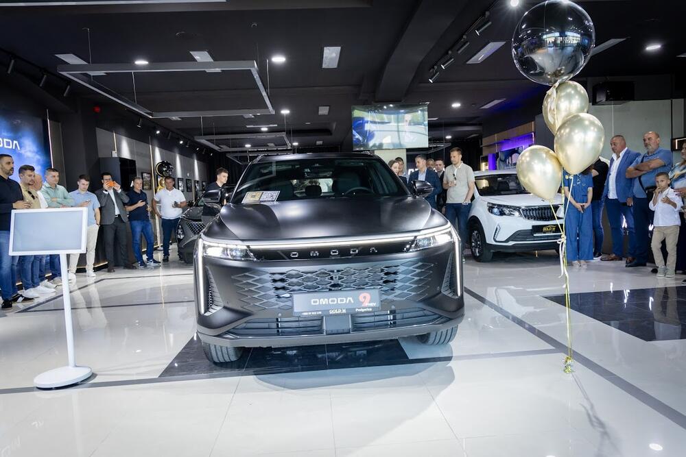 <p><em>Otvoren novi salon Gold M Electric Cars u Podgorici</em></p>