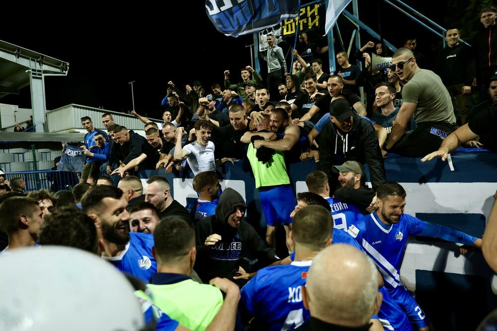 <p>Fudbaleri Sutjeske su stigli do šeste titule prvaka Crne Gore u istoriji.</p>  <p>Nikšićani su večeras u Danilovgradu savladali Mladost Lob.bet 1:0 pa kolo prije kraja imaju šest bodova više od drugoplasiranog Mornara.</p>  <p>Jedini strijelac na "Stadionu braće Velašević" bio je Andrija Ražnatović koji je postigao deveti gol u šampionatu ove sezone.</p>