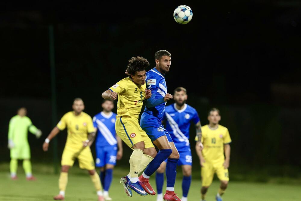 <p>Fudbaleri Sutjeske su stigli do šeste titule prvaka Crne Gore u istoriji.</p>  <p>Nikšićani su večeras u Danilovgradu savladali Mladost Lob.bet 1:0 pa kolo prije kraja imaju šest bodova više od drugoplasiranog Mornara.</p>  <p>Jedini strijelac na "Stadionu braće Velašević" bio je Andrija Ražnatović koji je postigao deveti gol u šampionatu ove sezone.</p>
