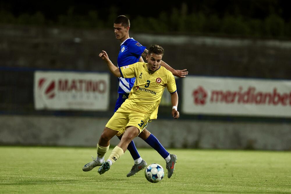 <p>Fudbaleri Sutjeske su stigli do šeste titule prvaka Crne Gore u istoriji.</p>  <p>Nikšićani su večeras u Danilovgradu savladali Mladost Lob.bet 1:0 pa kolo prije kraja imaju šest bodova više od drugoplasiranog Mornara.</p>  <p>Jedini strijelac na "Stadionu braće Velašević" bio je Andrija Ražnatović koji je postigao deveti gol u šampionatu ove sezone.</p>