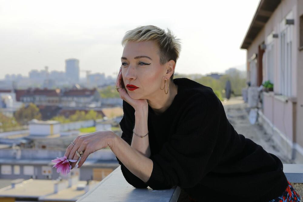 Remi, Mirela Priselac
