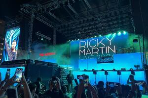Nastavljen koncert Rikija Martina, bačen suzavac