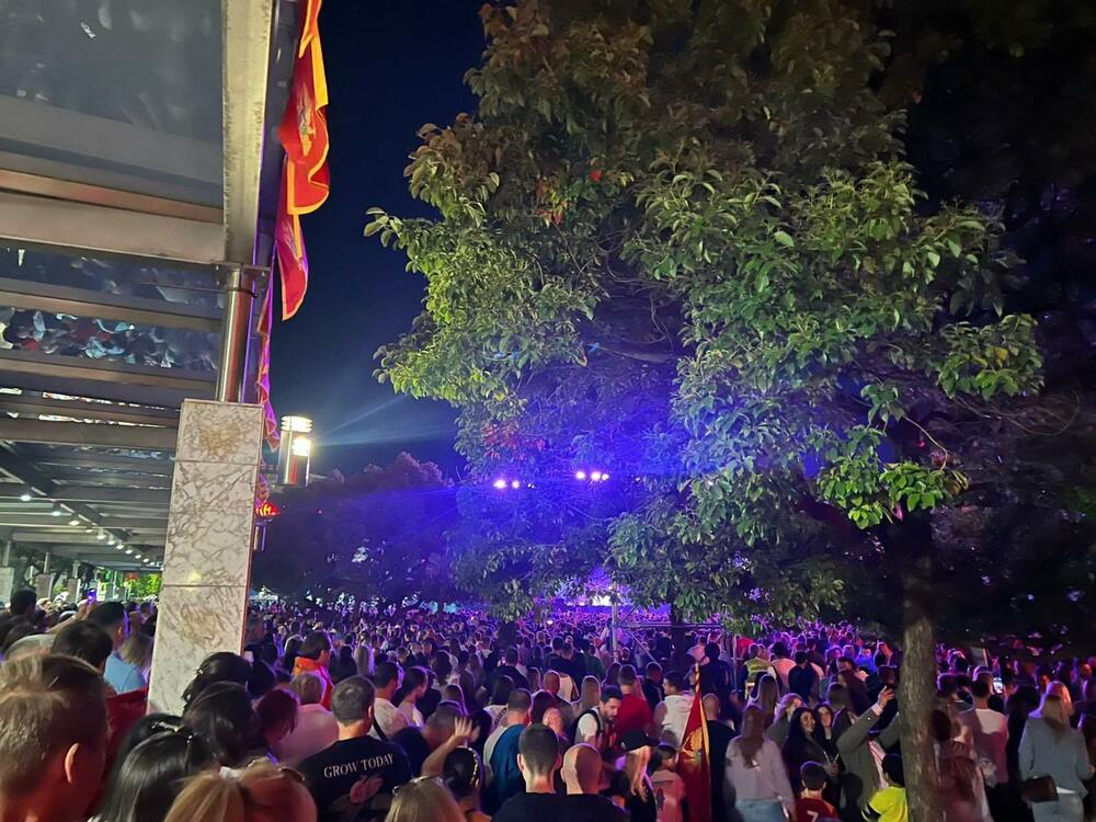 Publika na Trgu nezavisnosti