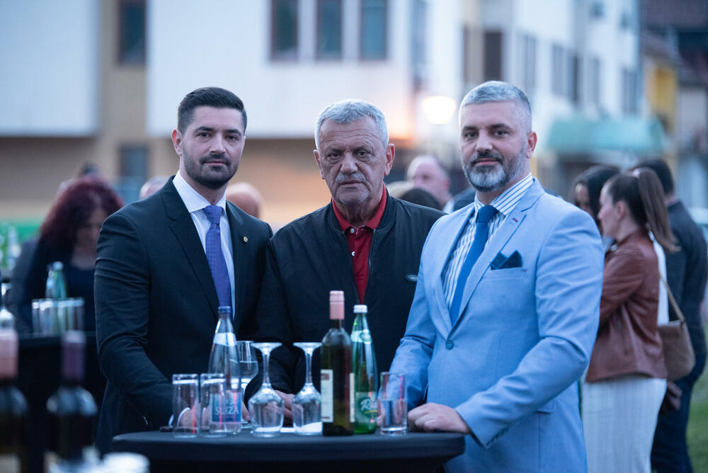 <p>Svečana akademija povodom 20 godina obnove nezavinosti<br /> &ldquo;21. maj svakom dobronamjernom, odgovornom i odanom građaninu budu osjećaj ponosa, pripadnosti&hellip; &rdquo;</p>