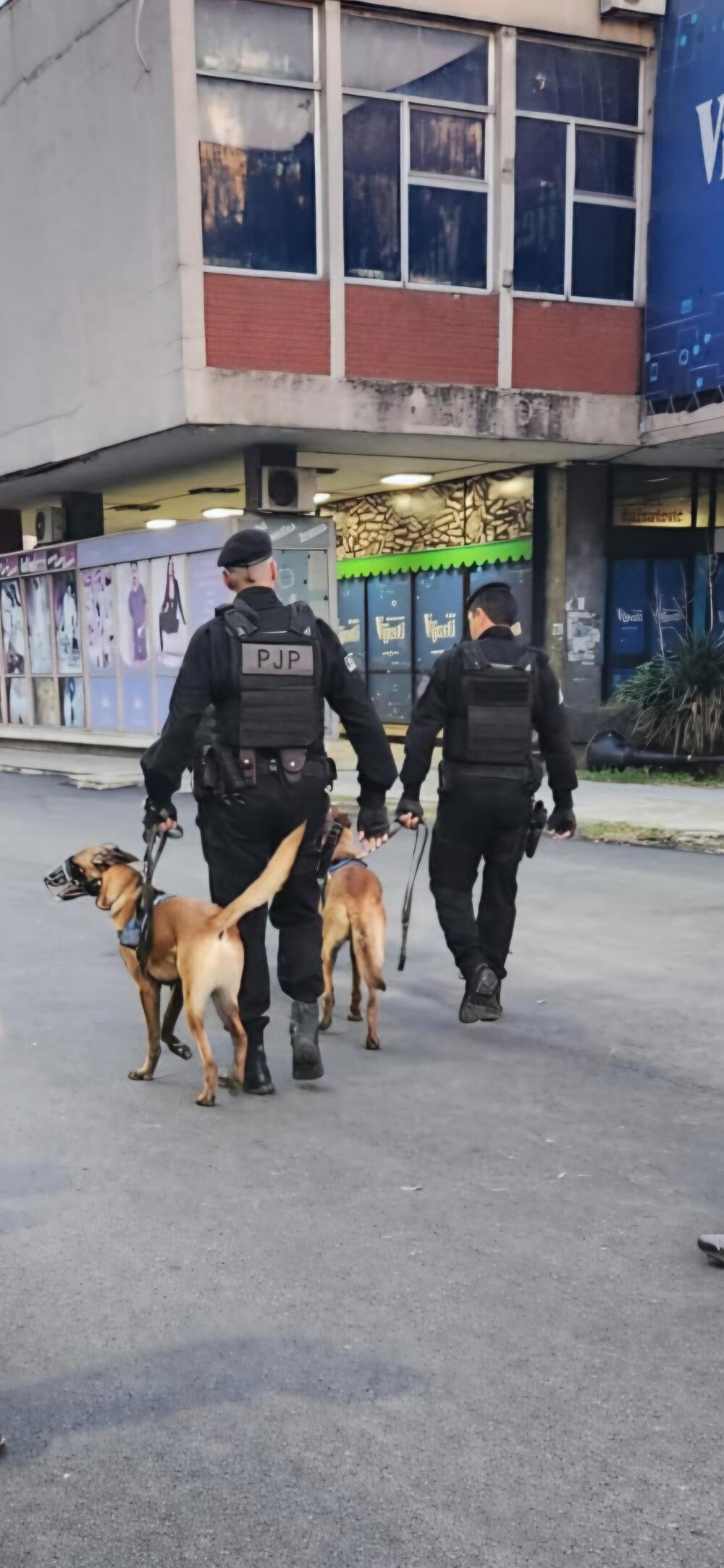 policija proslava