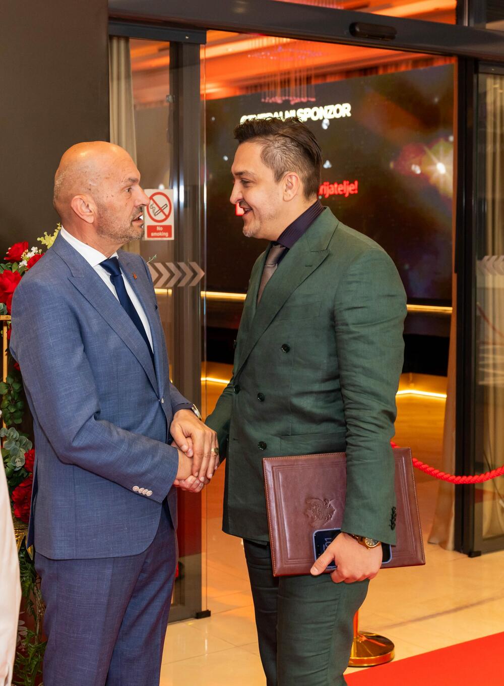 <p>Jubilarna 10. dodjela godišnjih nagrada Asocijacije menadžera Crne Gore još jednom je potvrdila status najprestižnijeg poslovnog događaja u državi</p>