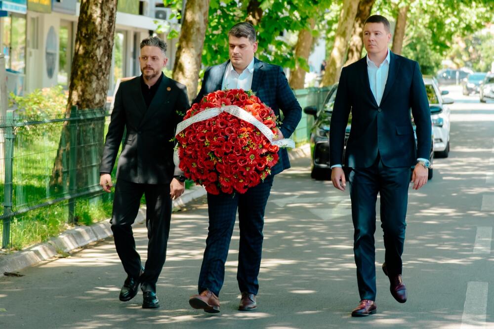 Članovi GP URA na polaganju vijenca, Foto: GP URA