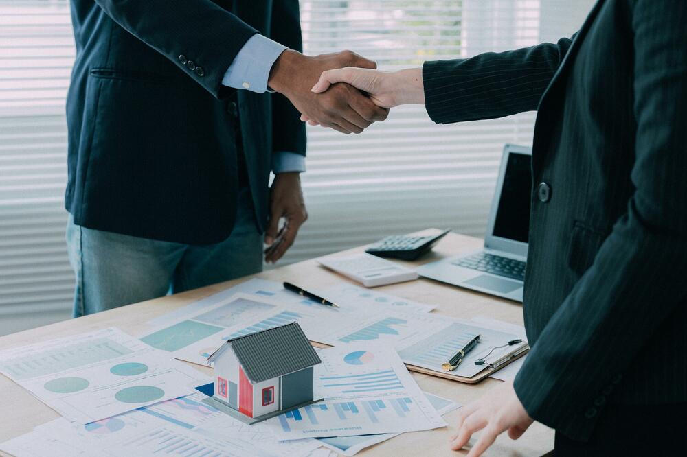 MANS: Porodični prenosi predstavljaju jedan od najčešćih mehanizama prikrivanja stvarnog porijekla imovine (ilustracija), Foto: Shutterstock