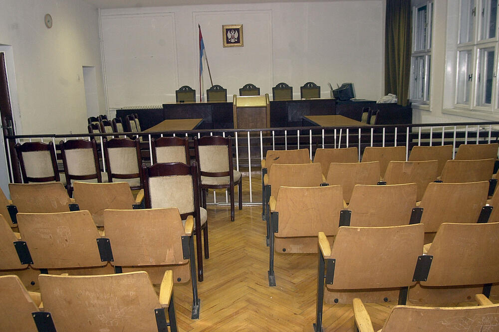 Sudnica velika, uslovi skromni: Dotrajao inventar najveće sale...
