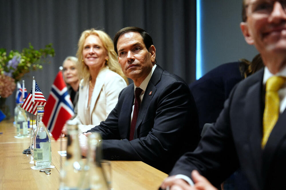 Katrin Gunarsdotir sa šefovima diplomatije SAD i Norveške na sastanku Arktičke sedmorke u Švedskoj 22. maja, Foto: Rojters