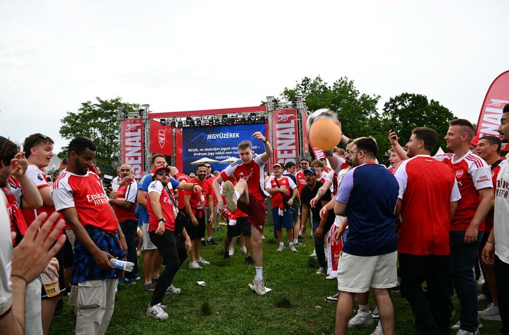 <p>Pari Sen Žermen i Arsenal danas (18) na "Puškaš areni" u Budimpešti igraju finale Lige šampiona</p>