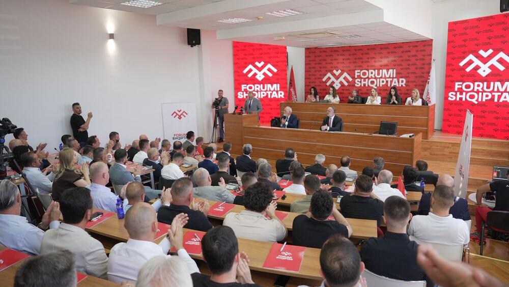 Albanski forum