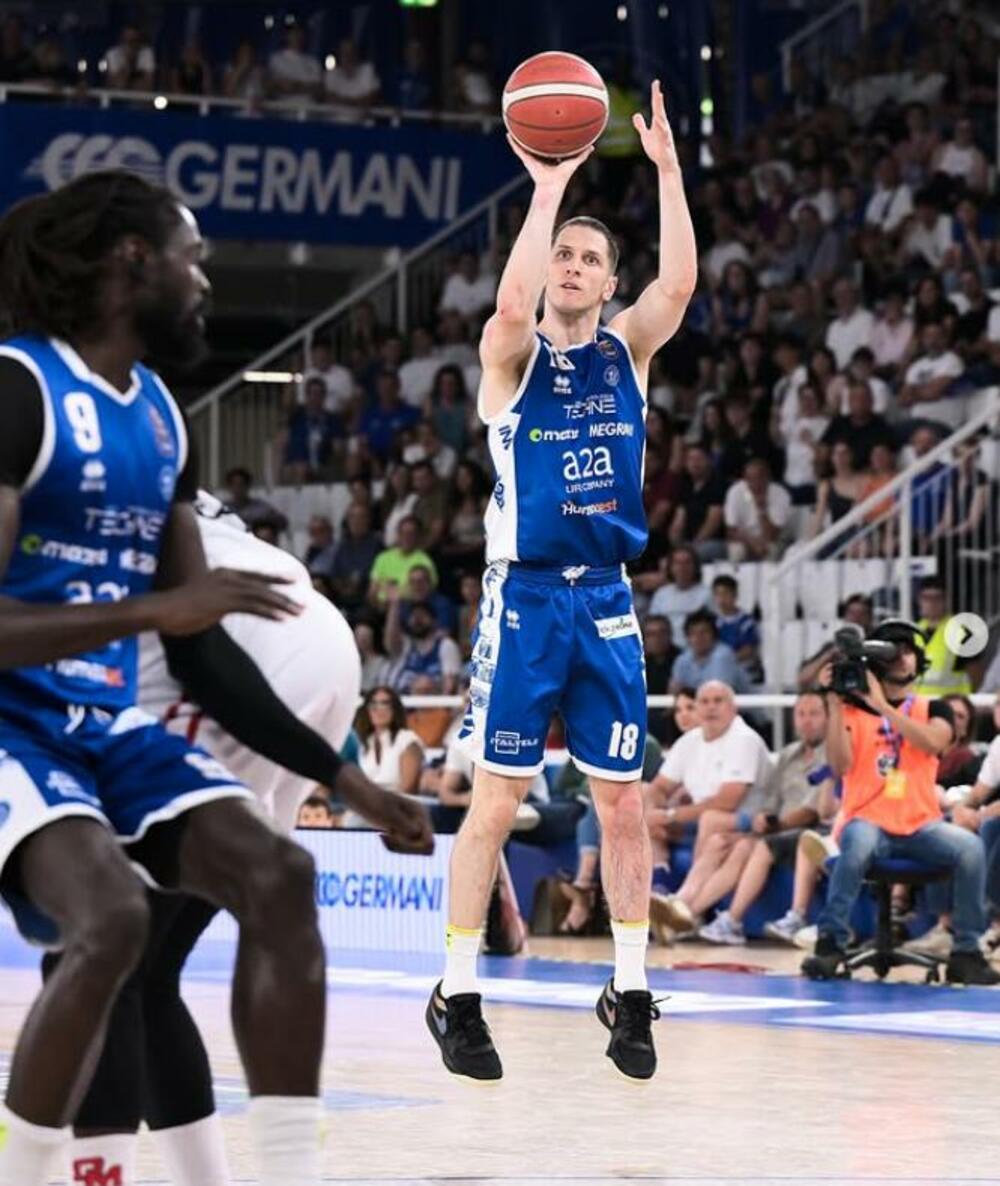 Ivanović briljirao, Breša savladala Olimpiju i izjednačila u seriji