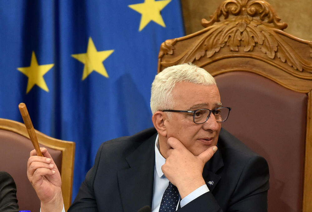 <p>Premijer Milojko Spajić danas odgovarao na pitanja poslanika na premijerskom satu u Skupštini</p>